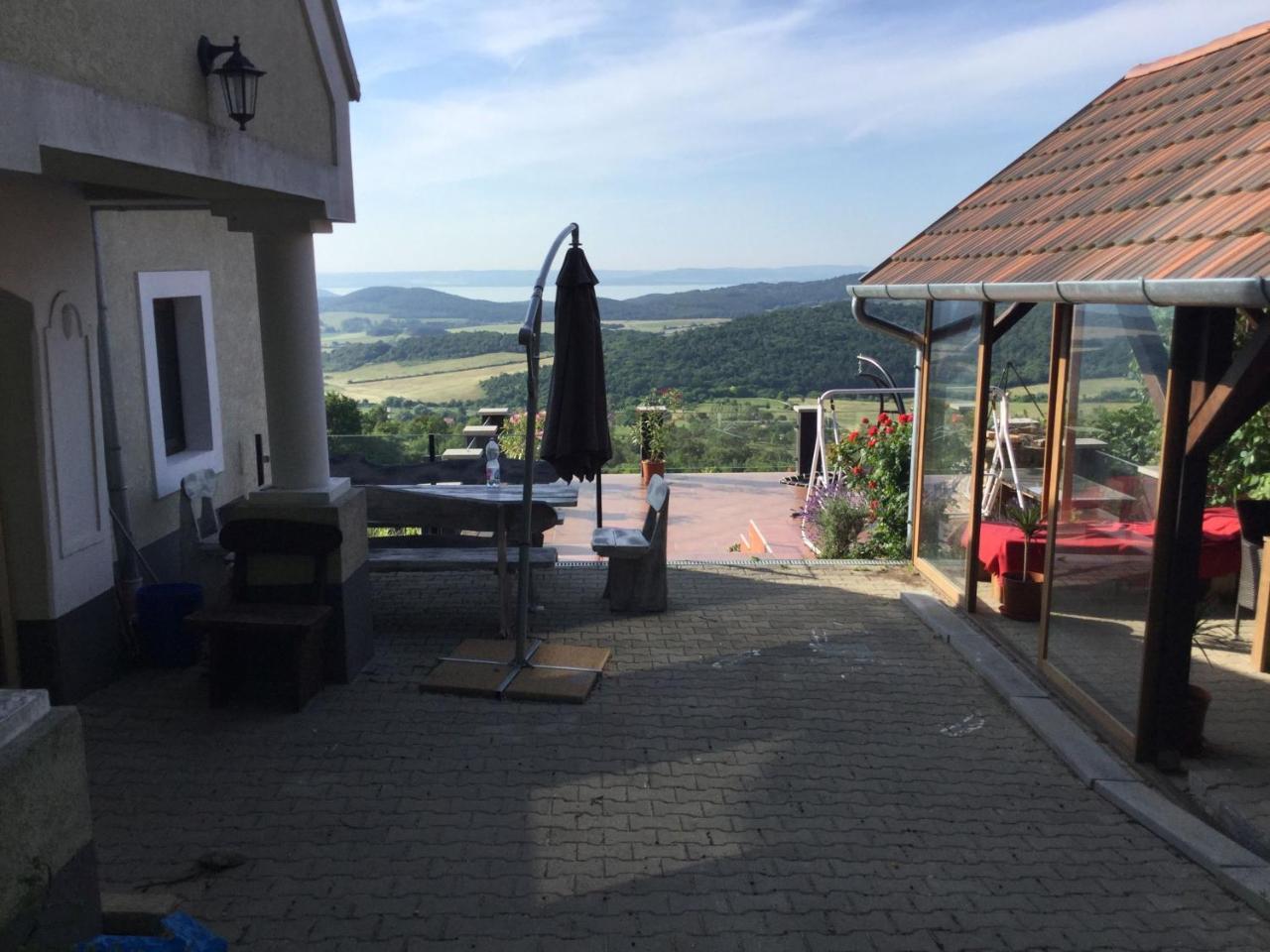 Villa Borospince Vendeghaz Pécsely Exterior foto